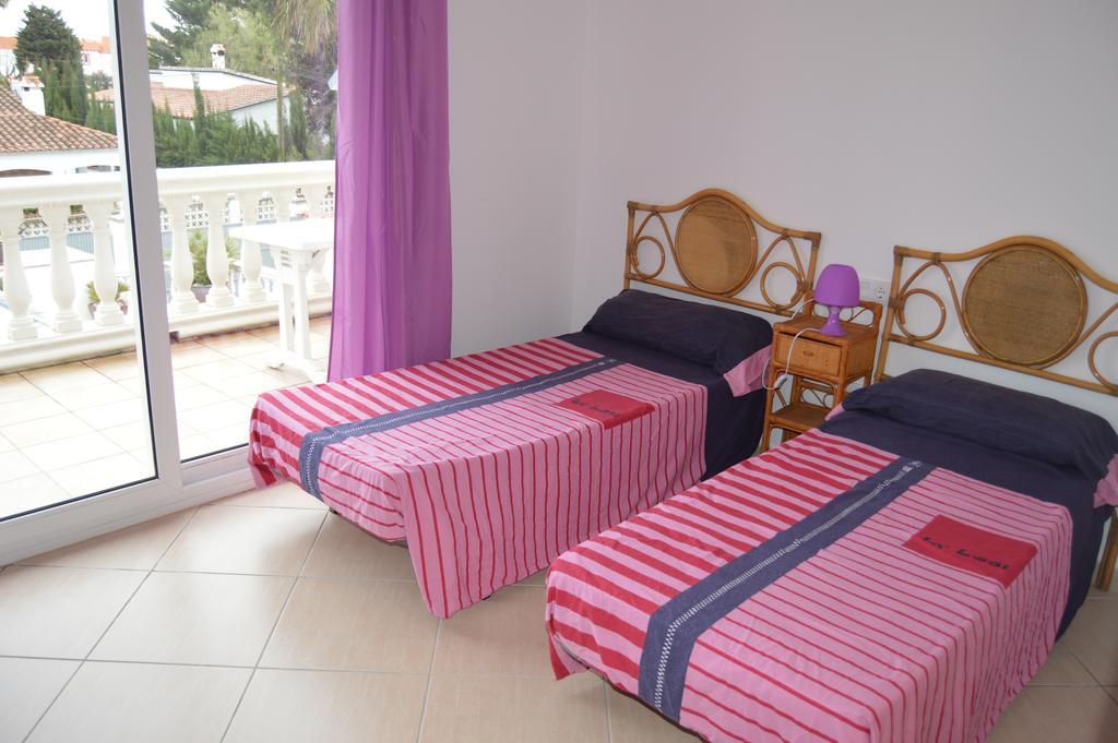 Raquel Koky Villa Empuriabrava Bagian luar foto